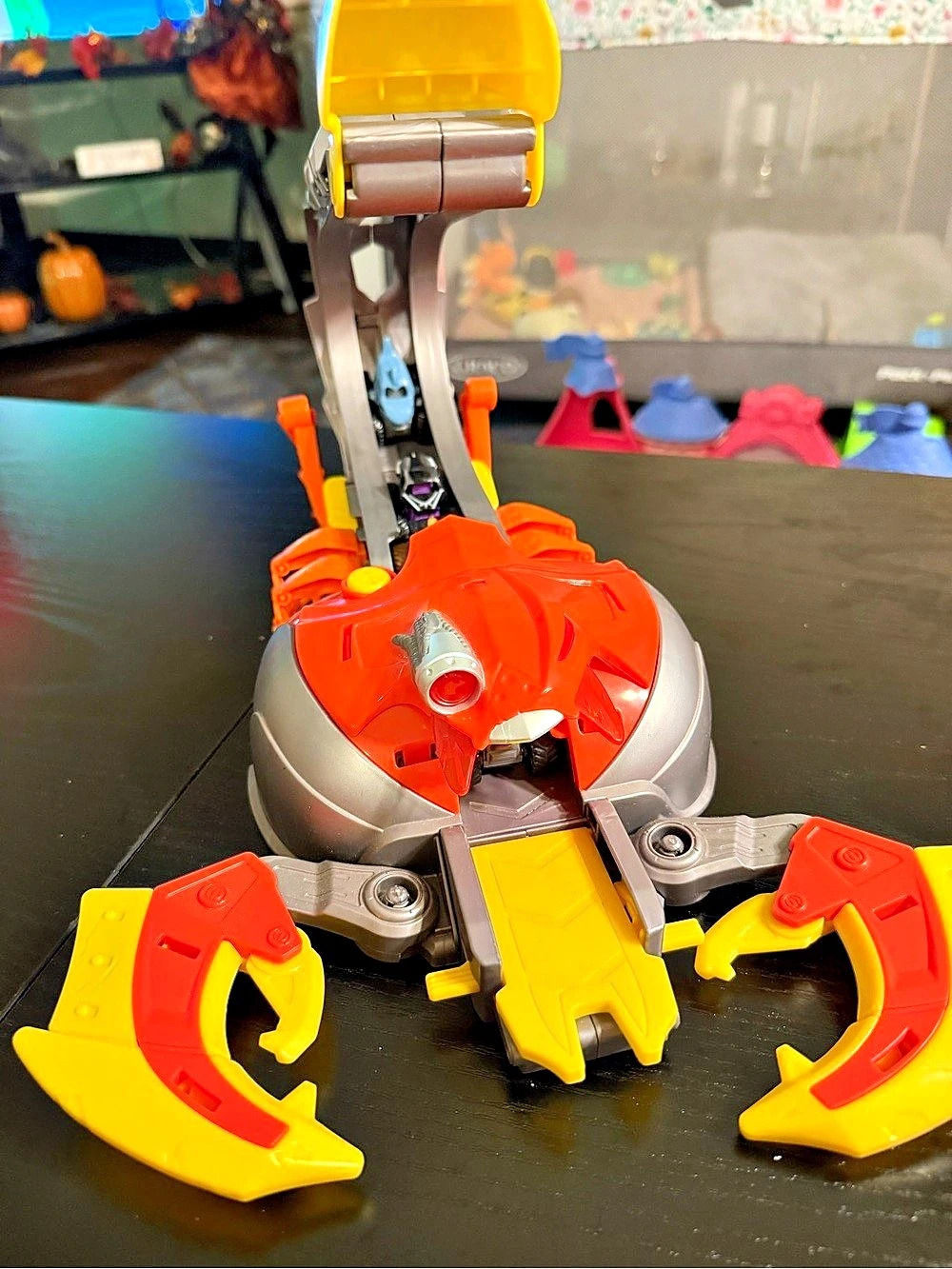 Hot Wheels Monster Trucks Scorpion Sting Raceway Playset Orange & Yellow